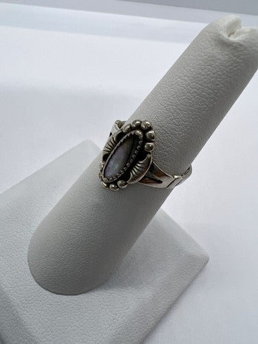 Vintage 925 Sterling Silver Mother Of Pearl Ring Size 5.5