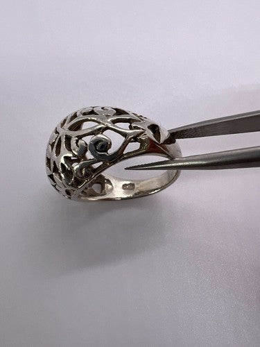 925 Sterling Silver Porous Flower Design Ring Size 8