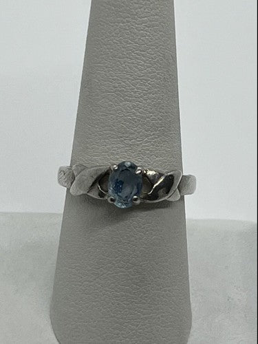 925 Sterling Silver & Topaz Ring Size 8