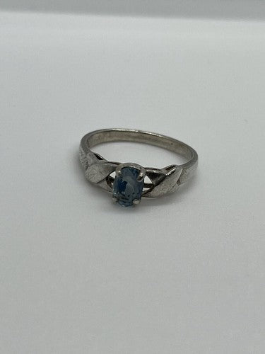 925 Sterling Silver & Topaz Ring Size 8