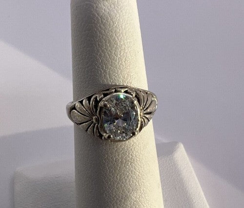 925 Sterling Silver & CZ Kbn Ring Size 4.5