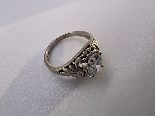 925 Sterling Silver & CZ Kbn Ring Size 4.5