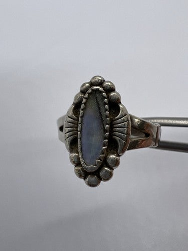 Vintage 925 Sterling Silver Mother Of Pearl Ring Size 5.5