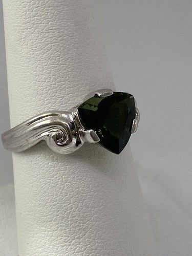 925 Sterling Silver CZ Ring Size 7.75