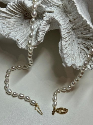 14K YELLOW GOLD CLASP FRESH WATER PEARL NECKLACE 16"