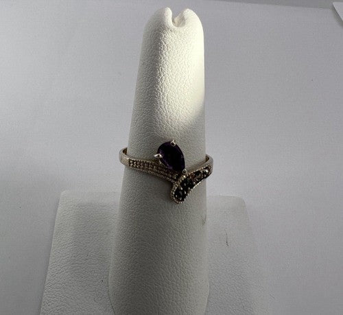 925 Sterling Silver Amethyst & Marcasite Ring Size 5.5