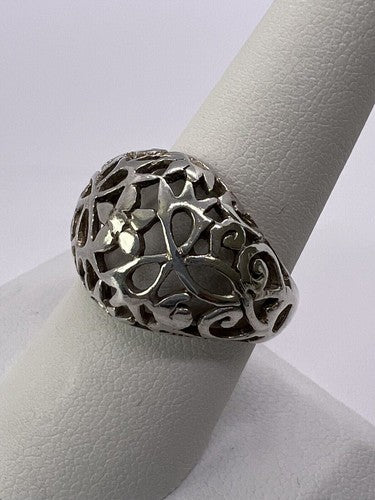 925 Sterling Silver Porous Flower Design Ring Size 8