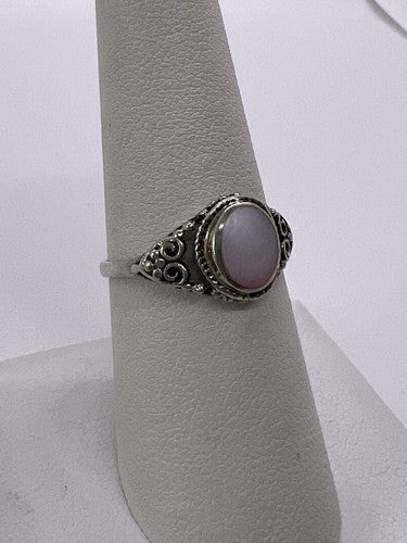 925 Sterling Silver Mother of Pearl Ring Size 7