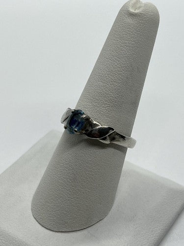 925 Sterling Silver & Topaz Ring Size 8