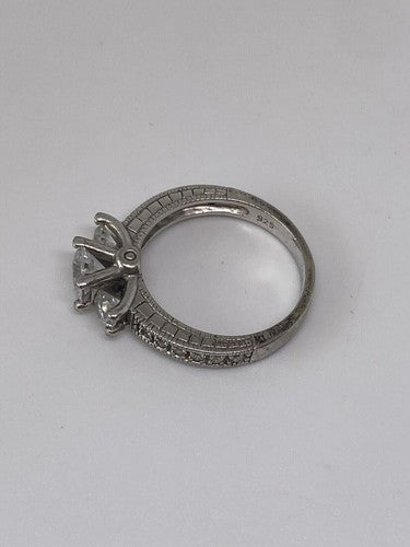 925 Sterling Silver CZ Ring Size 7