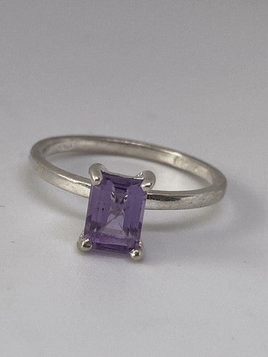 925 Sterling Silver Ring With Amethyst Size 6.75