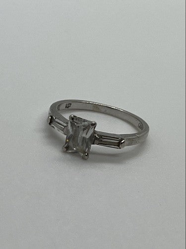 925 Sterling Silver & CZ Ring Size 6.5