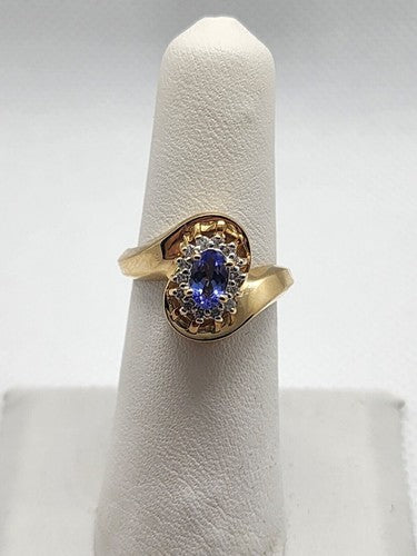 14K Yellow Gold Tanzanite & Diamonds Ring Size 5