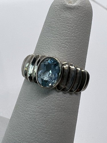 925 Sterling Silver & Blue Topaz Ring Size 5