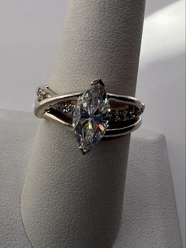 925 Sterling Silver CZ Ring Size 7.5