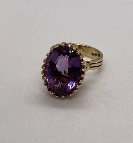 14K Yellow Gold & Amethyst Ring Size 5.5