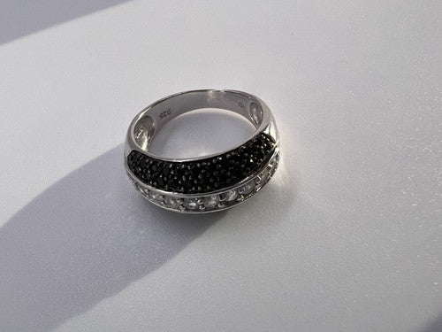 925 Sterling Silver Black & White Spinel Ring Size 6