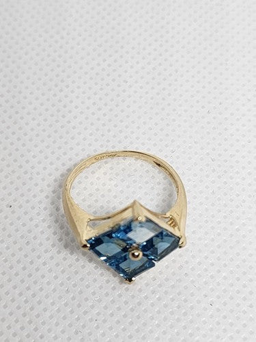 10K Yellow Gold & Topaz Ring Size 5