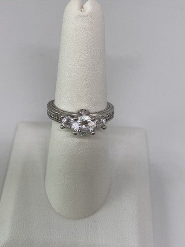 925 Sterling Silver CZ Ring Size 7