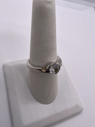925 Sterling Silver CZ Ring Size 8.5