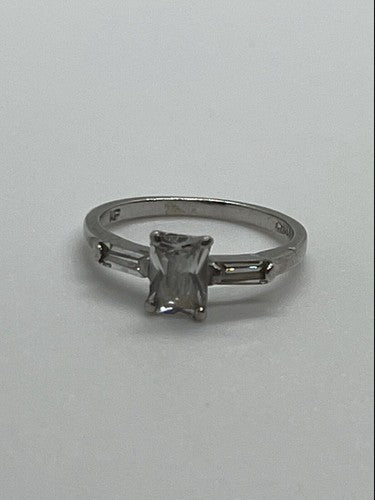 925 Sterling Silver & CZ Ring Size 6.5
