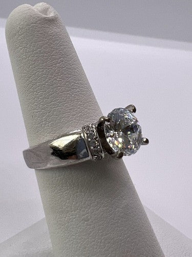 925 Sterling Silver CZ Ring Size 5.5