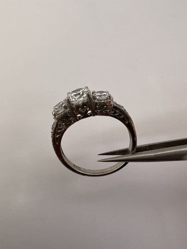 925 Sterling Silver & CZ Ring Size 8.5