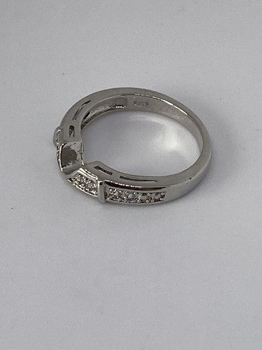 925 Sterling Silver CZ Ring Size 5.5