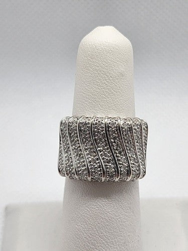 14K White Gold & Diamond Ring Size 5.5