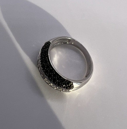 925 Sterling Silver Black & White Spinel Ring Size 6