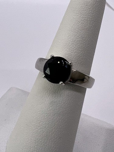 925 Sterling Silver Garnet Ring Size 6