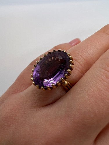 14K Yellow Gold & Amethyst Ring Size 5.5