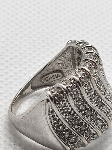 14K White Gold & Diamond Ring Size 5.5