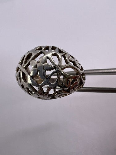 925 Sterling Silver Porous Flower Design Ring Size 8