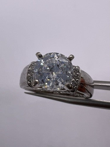 925 Sterling Silver CZ Ring Size 5.5