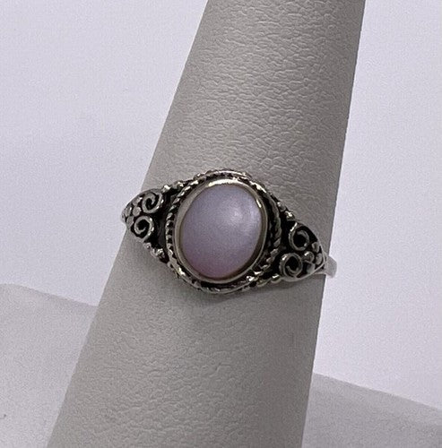 925 Sterling Silver Mother of Pearl Ring Size 7