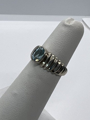 925 Sterling Silver & Blue Topaz Ring Size 5