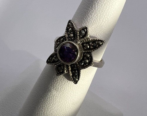 925 Sterling Silver Amethyst & Marcasite Ring Size 5