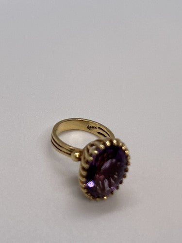 14K Yellow Gold & Amethyst Ring Size 5.5