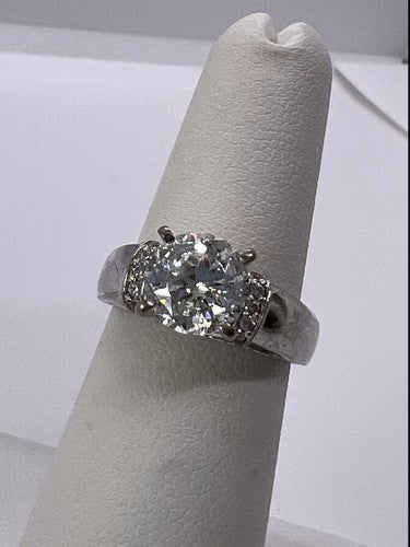 925 Sterling Silver CZ Ring Size 5.5