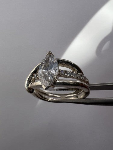 925 Sterling Silver CZ Ring Size 7.5