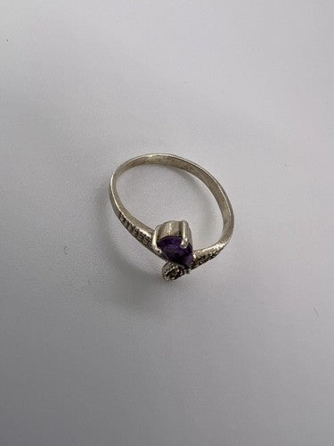 925 Sterling Silver Amethyst & Marcasite Ring Size 5.5