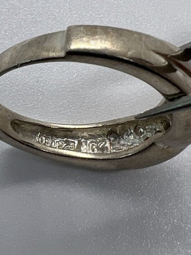 925 Sterling Silver & CZ Ring Size 7.5