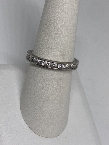 925 Sterling Silver CZ Ring Size 8