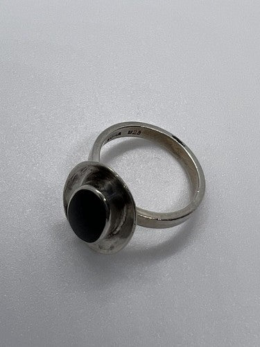 925 Sterling Silver & Onyx Soma Ring Size 5