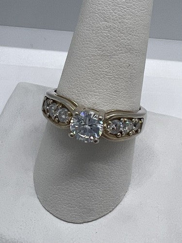 925 Sterling Silver & CZ Ring Size 9.5