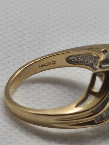 14K Yellow Gold Sapphire & Diamonds Ring Size 5.5