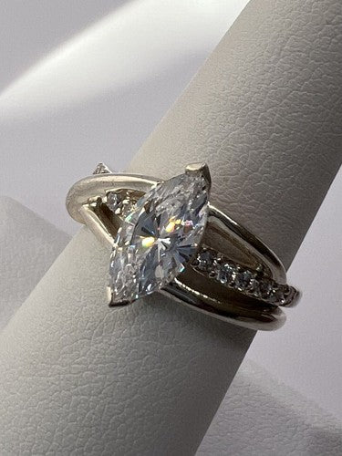 925 Sterling Silver CZ Ring Size 7.5