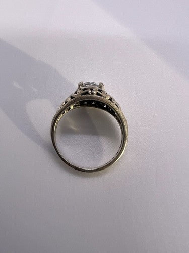 925 Sterling Silver & CZ Kbn Ring Size 4.5