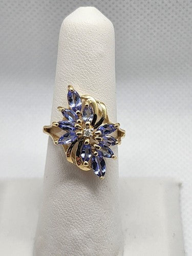 14K Yellow Gold Tanzanite & Diamond Flower Ring Size 5.5
